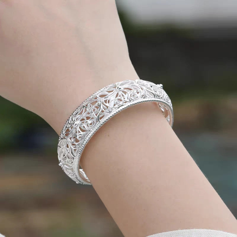 Women's Hollow-out Wide Bracelet